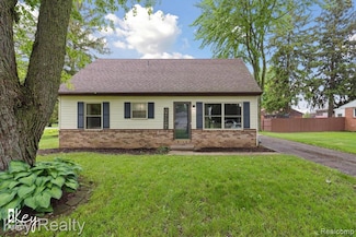 2478 Sunnydale Dr, Temperance, MI 48182