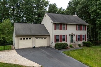 3 Muscovy Dr, Litchfield, NH 03052