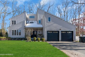 7 Lisa Dr, Tinton Falls, NJ 07712