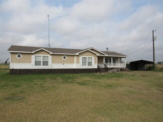 2009 Bluhm Rd, West, TX 76691
