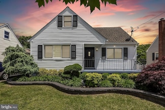 74 N Chester Ave, Riverside, NJ 08075