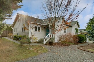 615 6th Ave N, Edmonds, WA 98020