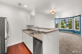 2415 2nd Ave Unit 537, Seattle, WA 98121