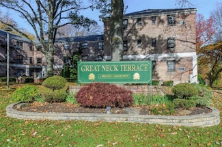3 Terrace Cir Unit 1C, Great Neck, NY 11021