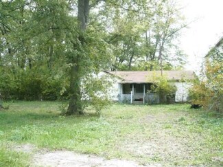 5067 E Grant St, Knox, IN 46534