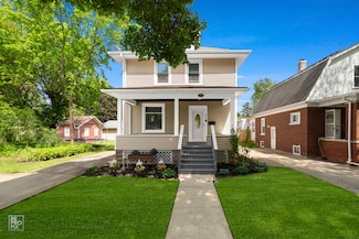 712 Lebanon St, Aurora, IL 60505