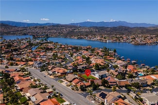 22760 Cascade Dr, Canyon Lake, CA 92587