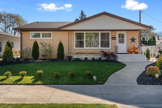 2621 Pine Grove Ave, Sheboygan, WI 53083