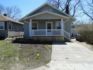645 37th St NE, Cedar Rapids, IA 52402