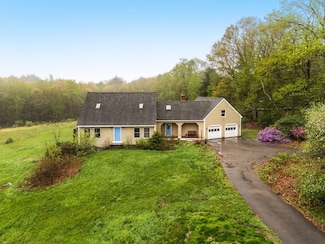 55 Hale Rd, Hubbardston, MA 01452