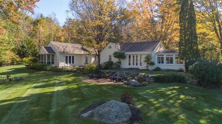 781 River Rd, Henniker, NH 03242