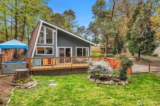 7723 SW 256th St, Vashon, WA 98070