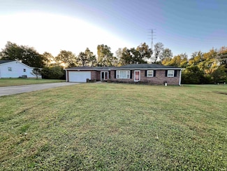 144 Pineview Dr, Vincennes, IN 47591