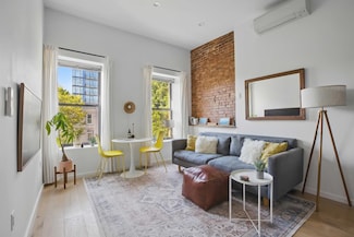 43 Halsey St Unit 4, Brooklyn, NY 11216