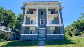 2305 E 37th St, Kansas City, MO 64109