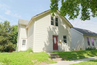 1513 Gnahn St, Burlington, IA 52601
