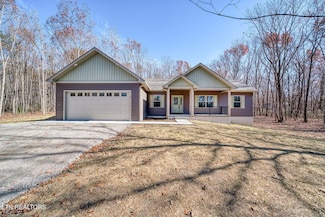 62 Bussell Dr, Monterey, TN 38574
