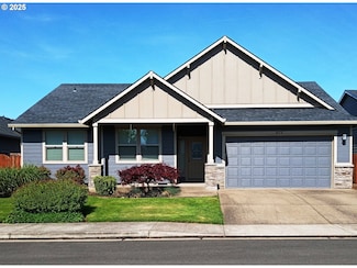 875 Julie Ln, Molalla, OR 97038