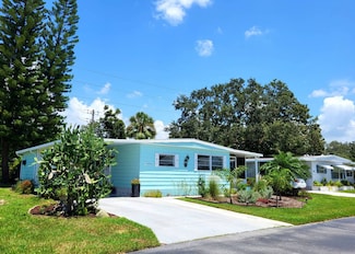 5825 Camelot Dr N Unit 21, Sarasota, FL 34233