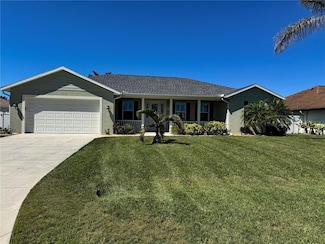 174 Broadmoor Ln, Rotonda West, FL 33947