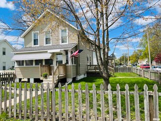 2401 15th St, Moline, IL 61265
