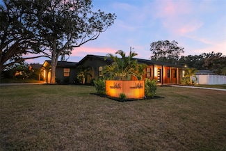 1441 Fairway Dr, Dunedin, FL 34698