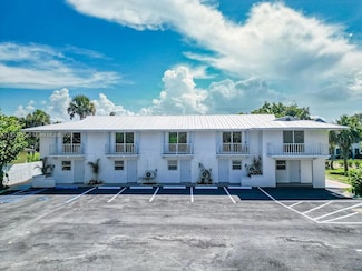 2305 Tamarind Dr Unit 4, Fort Pierce, FL 34949