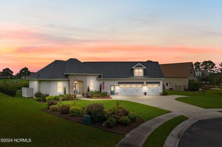 391 Canoe Ct NW, Calabash, NC 28467
