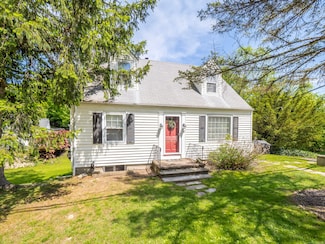 18 Own Home Ave, Wilton, CT 06897