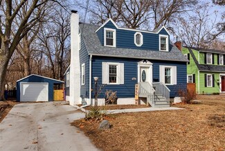 3936 Lower Beaver Rd, Des Moines, IA 50310