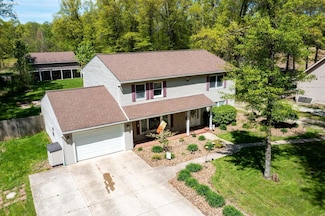 10519 Darrow Rd, Vermilion, OH 44089