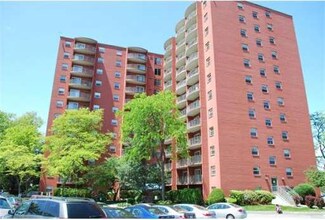 115 W Squantum St Unit 212, Quincy, MA 02171