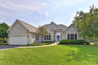54 N Dixon Dr, Batavia, IL 60510