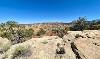 8 Pritchett Arch Trail, Moab, UT 84532