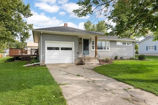 200 Hubbell St, Martelle, IA 52305