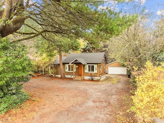 735 NE Mcwilliams Rd, Bremerton, WA 98311