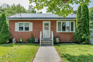 11 S 9th St, Villas, NJ 08251
