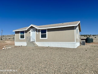 51880 N Gold Plains Rd, Seligman, AZ 86337