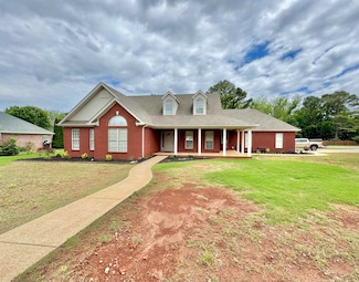 3003 Tanner St, Muscle Shoals, AL 35661