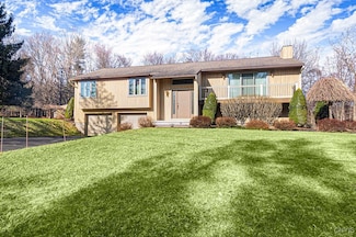 904 Westwood Dr, Herkimer, NY 13350