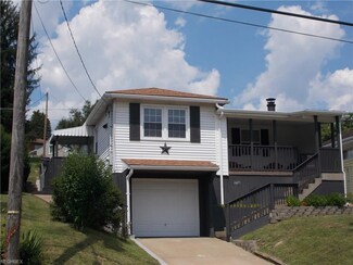 1025 Washington St, Bellaire, OH 43906