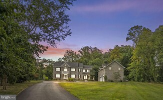 447 Springvale Rd, Great Falls, VA 22066