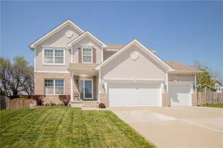 6800 Star View St, Des Moines, IA 50320