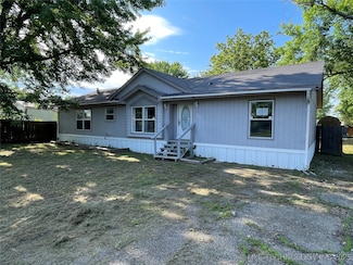407 E Sheldon, Kellyville, OK 74039