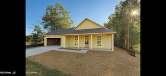 405 Valentour Rd, Pearl, MS 39208