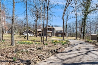 2396 N Fox Trail, Fayetteville, AR 72703