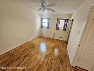 94 Laredo Ave, Staten Island, NY 10312