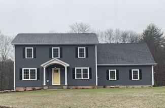 5 Strong Rd, Southampton, MA 01073