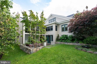 120 W Maple St, Alexandria, VA 22301