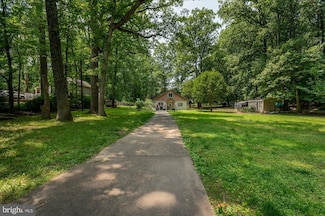 12820 Maple St, Silver Spring, MD 20904